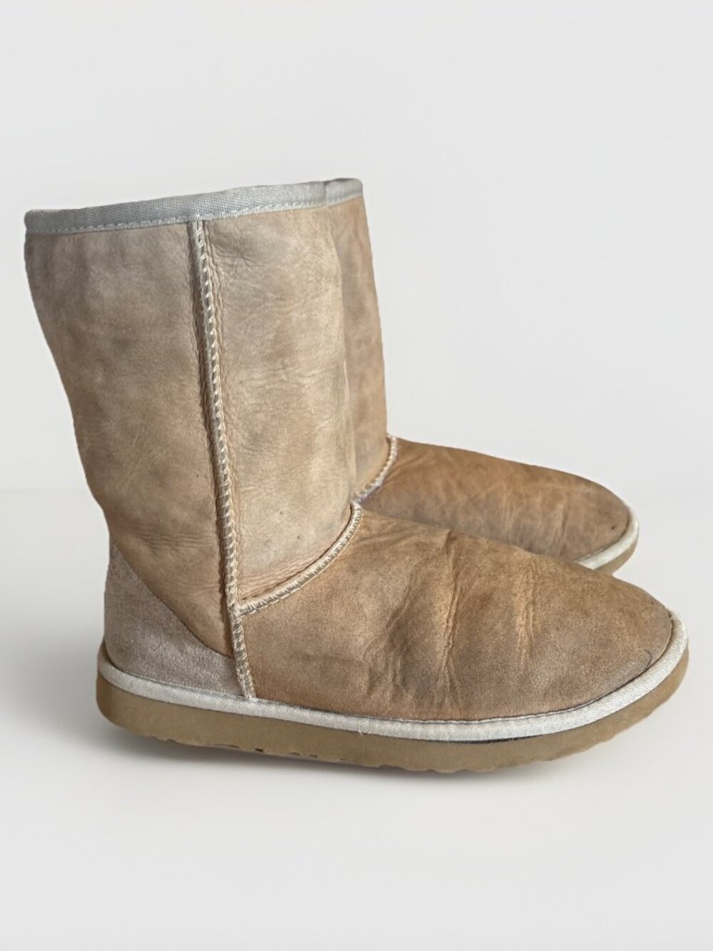 UGG Australia 5825 Womens Classic Mid Calf Boots Suede Sheepskin Chestnut Size 7 - Picture 4 of 11